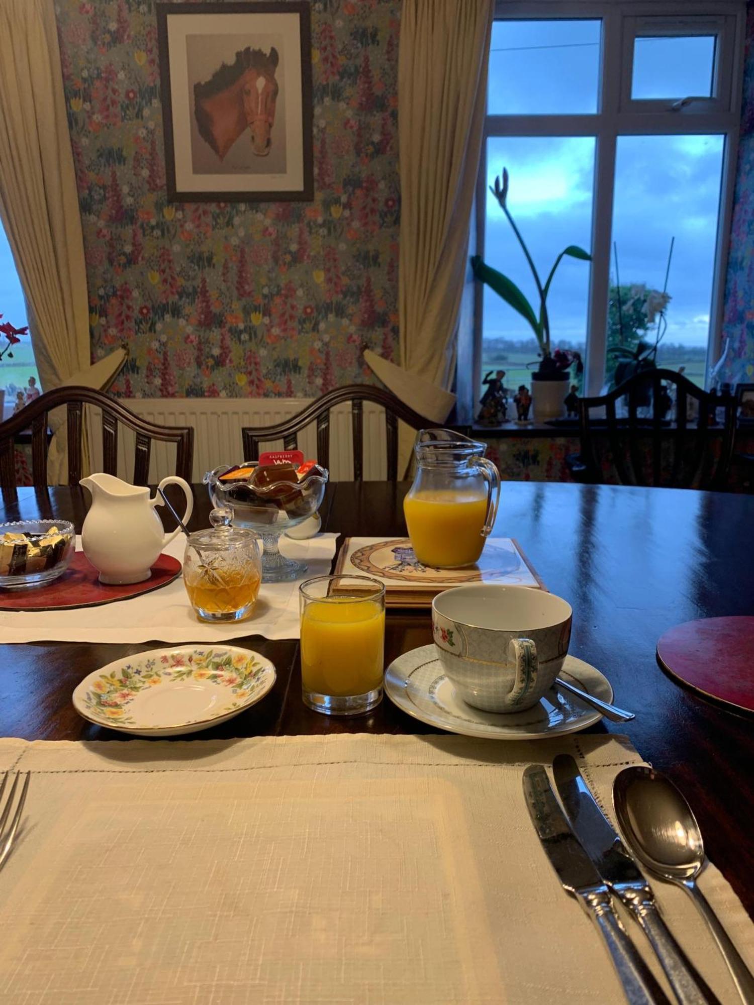 Bed and Breakfast Windylands Chipping Sodbury Esterno foto